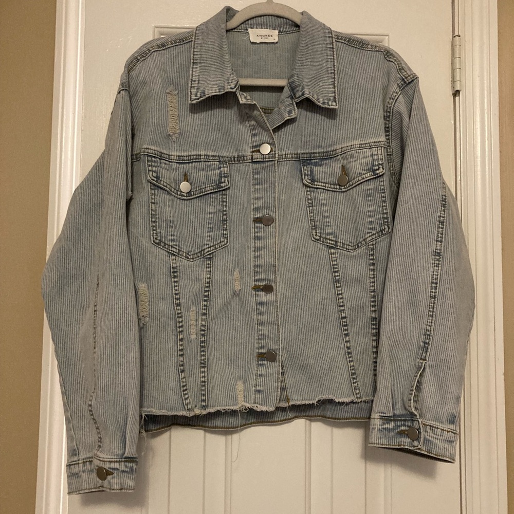 ANDREE BY UNIT Faded Blue Denim Jacket